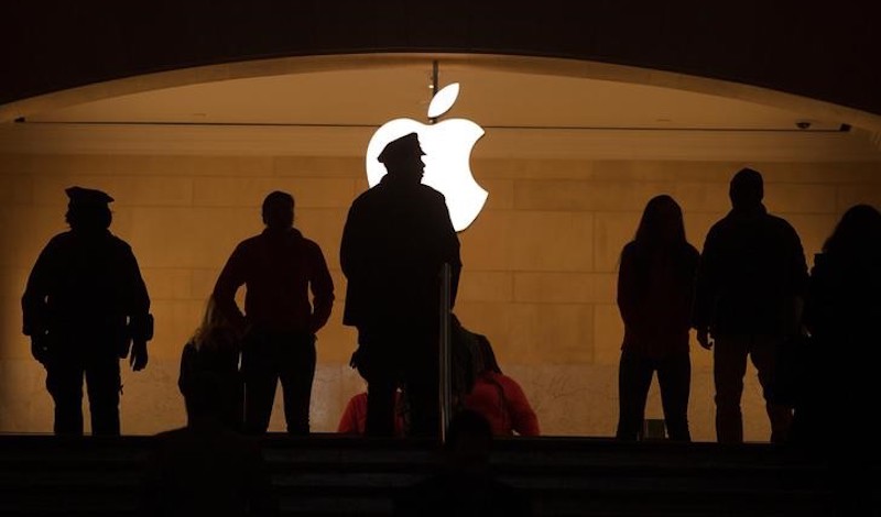 Apple, Google, Facebook Skip Legal Challenge to New Trump Travel Ban