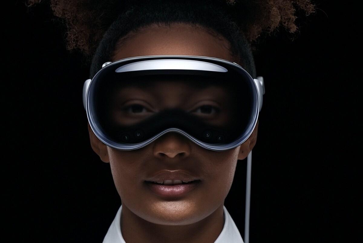 Apple Vision Pro के रिकॉर्डतोड़ प्री ऑर्डर्स, 1.80 लाख यूनिट्स बिकीं!