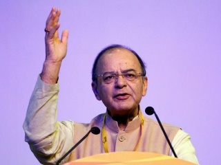 H-1B Visa Issue Taken Up by Jaitley With US Commerce Secretary
