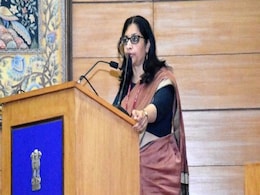 Telecom Secretary Says No Intent to Put Blanket Ban on Messaging Apps Telecom Secretary Says No Intent to Put Blanket Ban on Messaging Apps