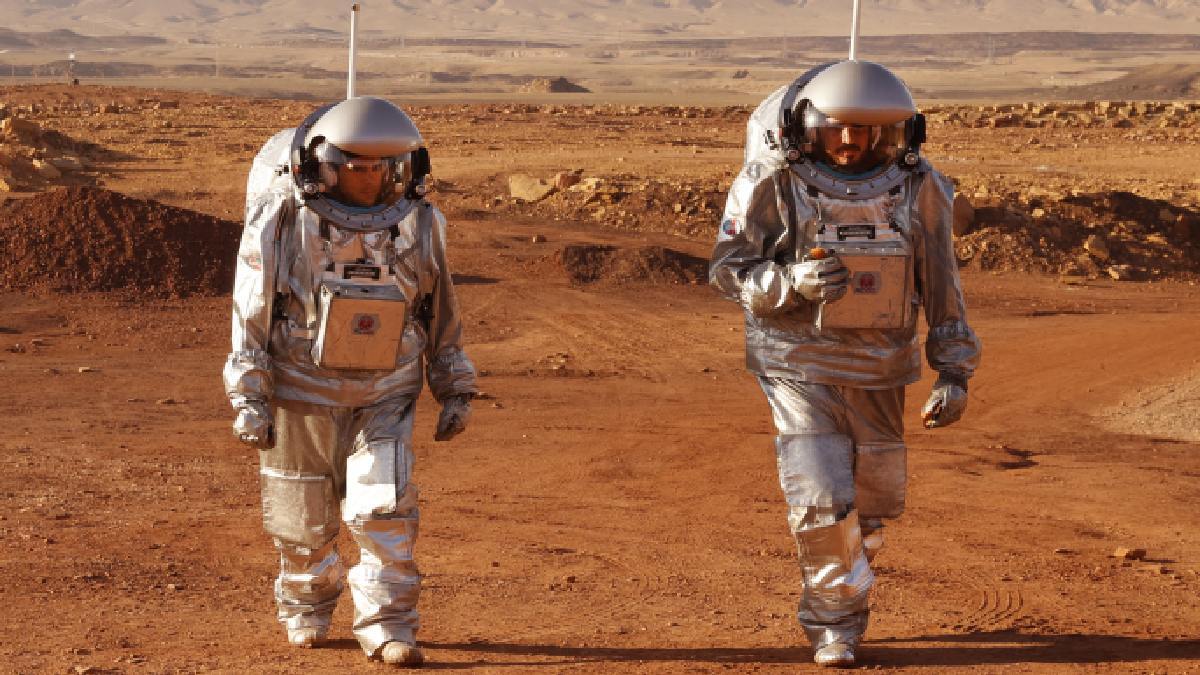 Life on Mars: Simulating Red Planet Base in Israeli Desert for Astronaut Training