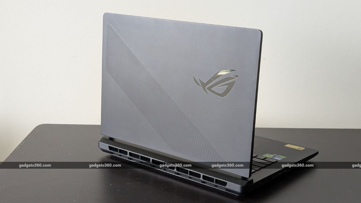 Asus ROG Strix Scar 16 2025 Review: Powerful and Flashy