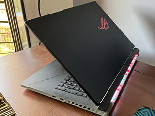Asus ROG Strix Scar 18 (2023) Review: Extreme Performance