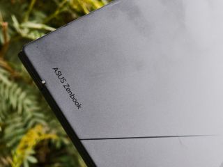 Asus Zenbook 14 (UM3406G) Review: A Premium Thin-and-Light That Delivers