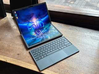 Asus ZenBook 17 Fold OLED (UX9702) First Impressions