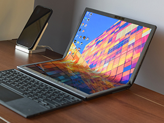 Asus Zenbook 17 Fold OLED (UX9702) Review: Flexing Hard