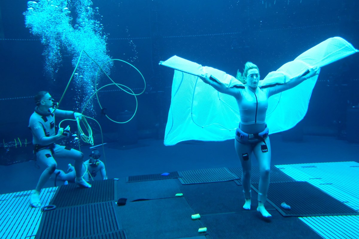 Avatar 2: Kate Winslet Stars in Breathtaking Underwater Set Photo