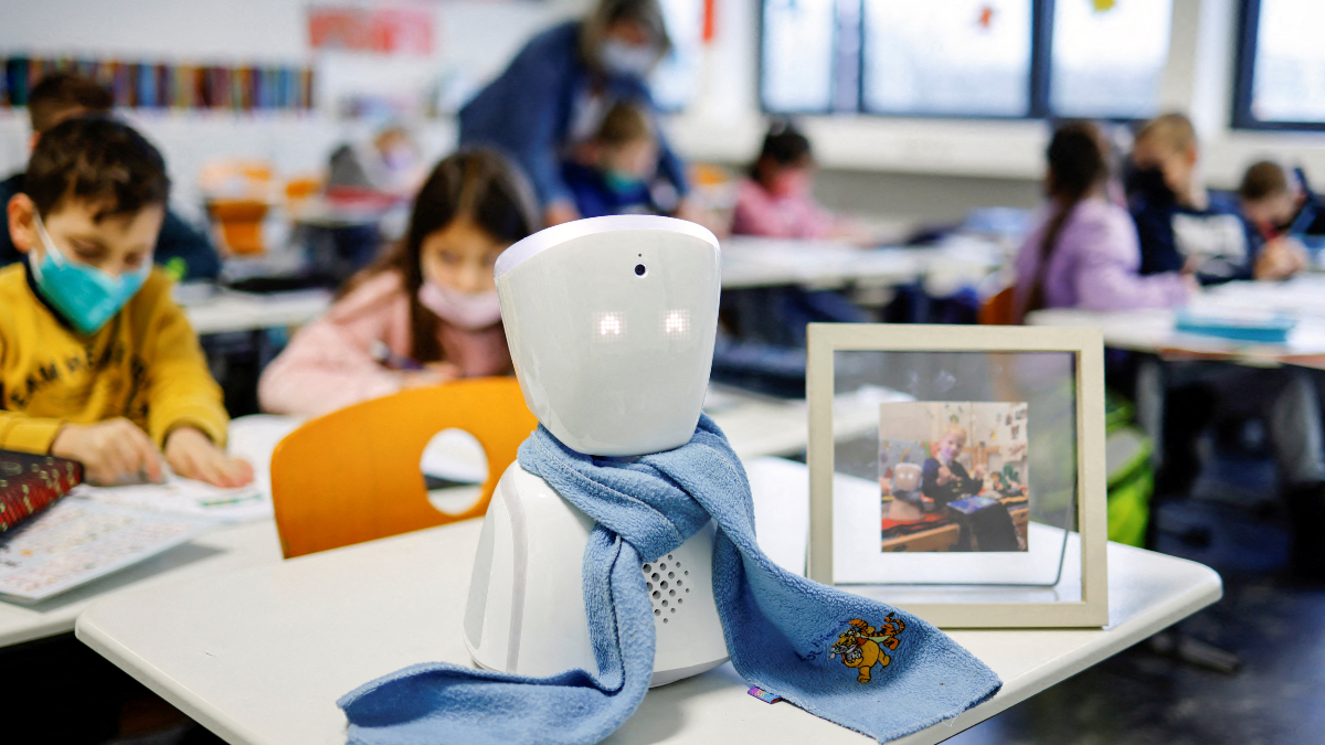 Avatar Robot Goes to School for Ill German Boy