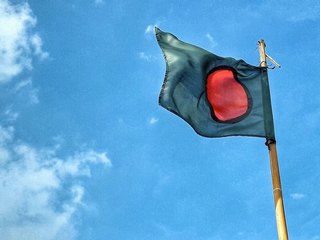 Bangladesh Orders Telecom Operators to Shut Down Services Along India Border