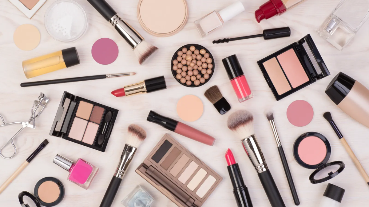 Best Makeup Under ₹150 on Myntra: Shop Now!