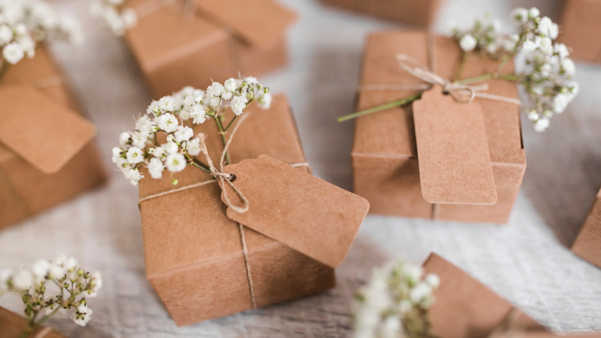The Best Winter Wedding Gift Ideas: Ideal Options For Special Occasion