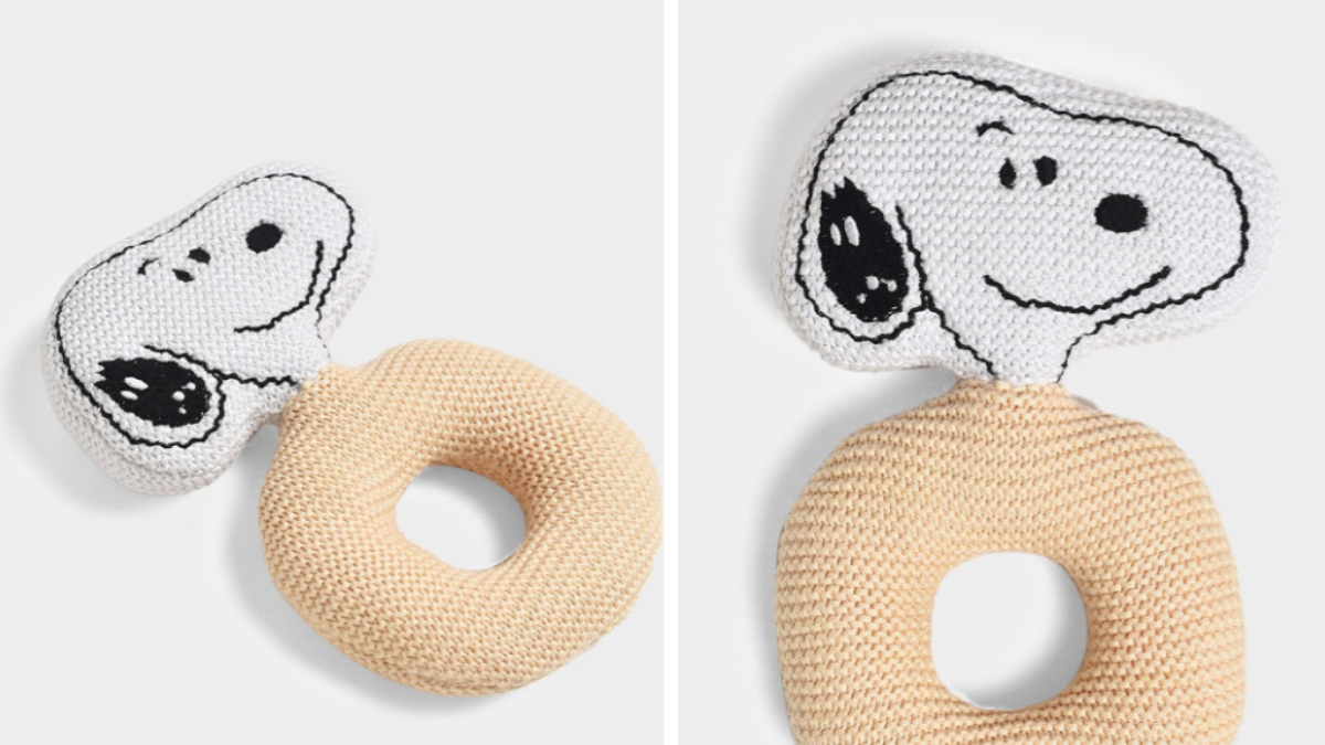 MiArcus Peanuts Snoopy Beagle Ring Rattle Toy Peach- Length 18 Cm