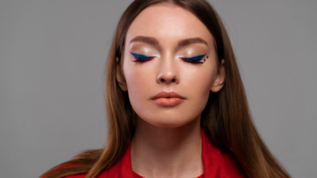 Top False Eyelashes & Glue for Dramatic Eyes: Affordable Picks for Beginners