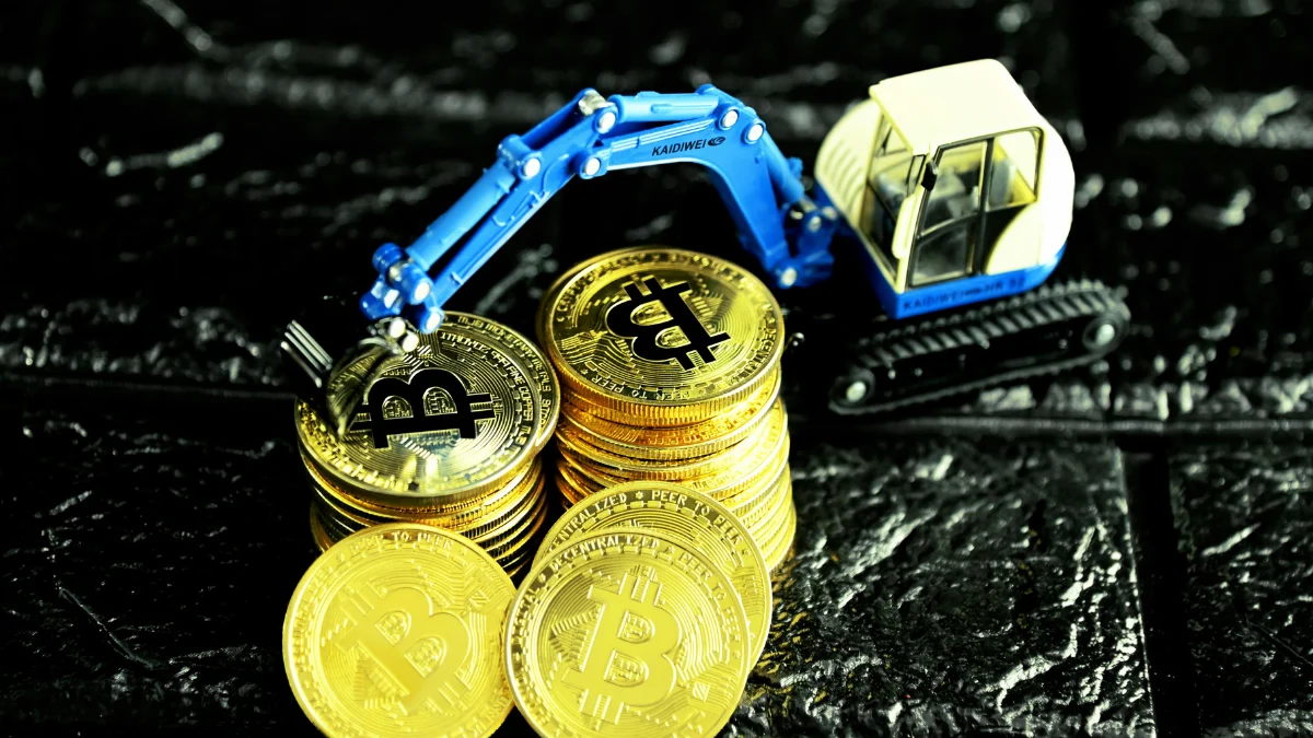 Binance Pulls the Curtain on Bitcoin Mining Pool, Sets November 10 Shutdown