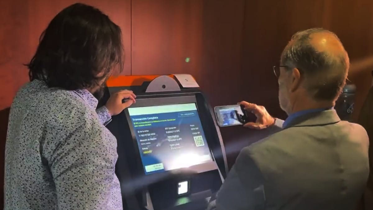 Bitcoin ATM Installed in Mexico’s Senate Building, Details Here