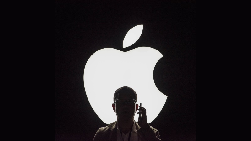 Apple Said to Plan Dedicated Chip to Power AI on Devices