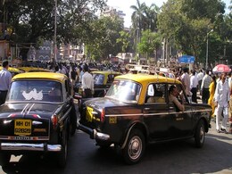 Maharashtra Developing App for Black and Yellow Taxis: Fadnavis Maharashtra Developing App for Black and Yellow Taxis: Fadnavis