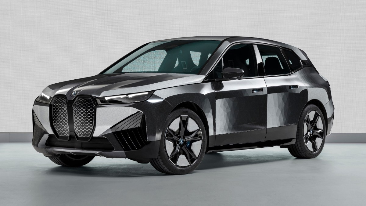 CES 2022: BMW Showcases an Electronic Paper-Wrapped Car Which Can Change Colour in an Instant