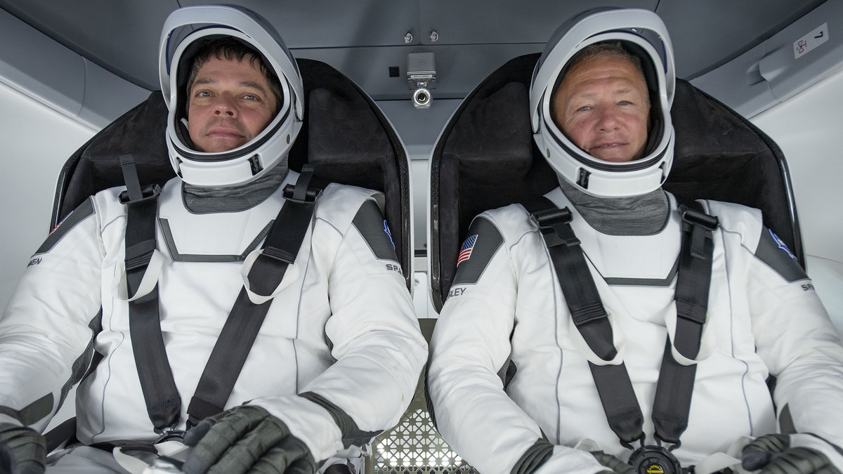 SpaceX&rsquo;s First Crewed Space Flight Set to Launch on May 27 as NASA Gives Green Light