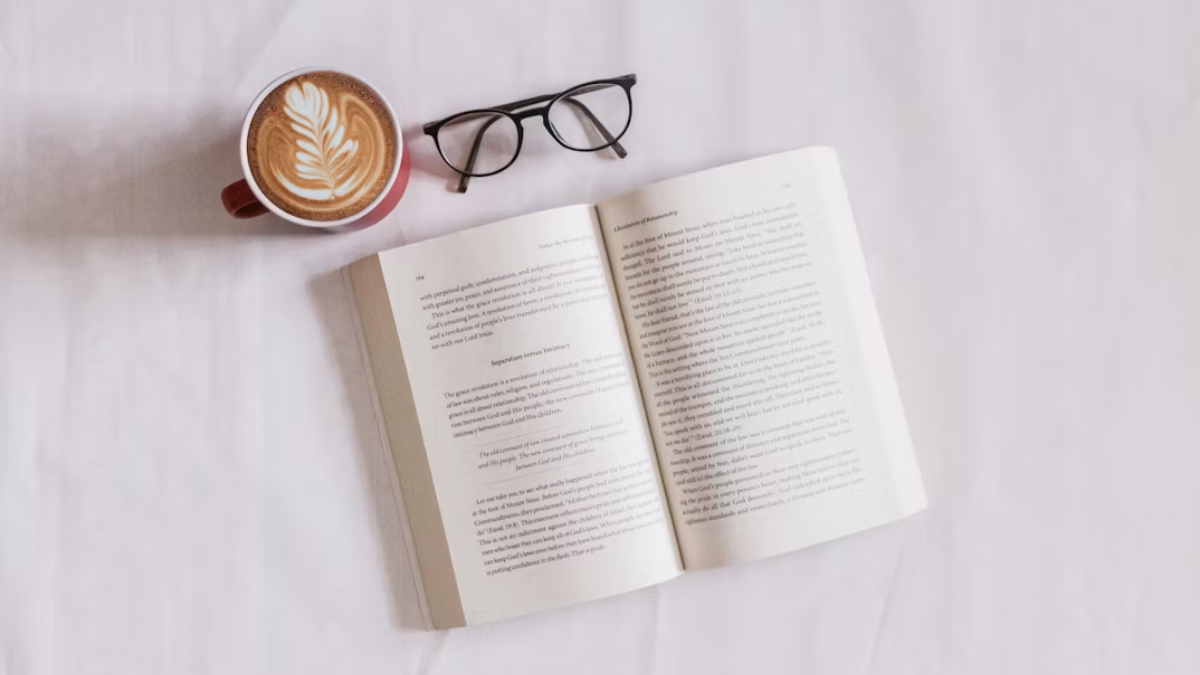 Best Books Recommended by Jeff Bezos: Must-Read Titles for Leadership, Business & Success