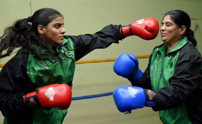 Taboos KO'd By Pakistan's Mother-Daughter Boxing Duo