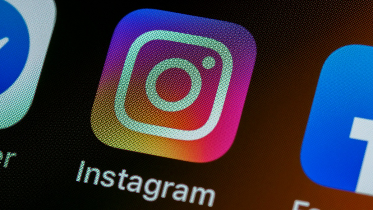 Instagram-এর নতুন AI ফিচার নিয়ে ক্ষোভ বিশ্বজুড়ে, বিতর্কের মুখে শেষমেষ পিছু হঠল Meta