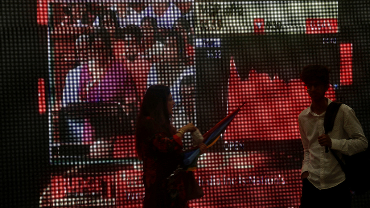 Relaxed Local Sourcing Norms for Single Brand Retail Will Boost Economy, Experts Say