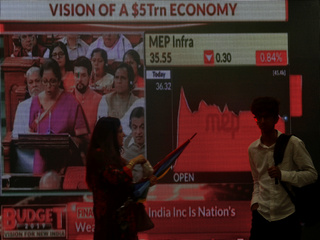 Relaxed Local Sourcing Norms for Single Brand Retail Will Boost Economy, Experts Say