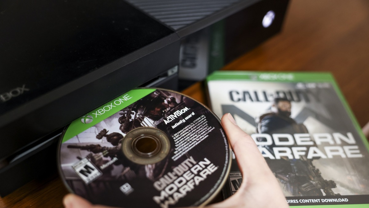 Activision Blizzard Sales Fall as Call of Duty: Vanguard Underperforms
