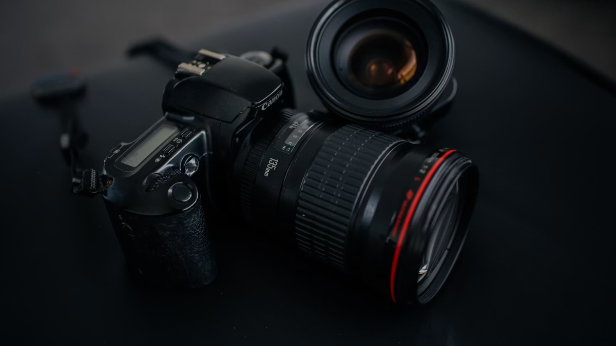 Amazon Sale Deals on Best Camera Brands: Capture Professional Shots for Less With Top Discounts