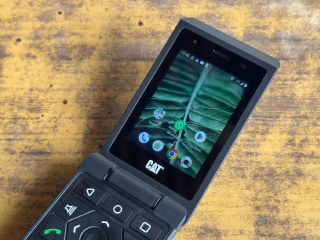 Best Basic, No-Frills Mobile Phones With WhatsApp Support in 2025