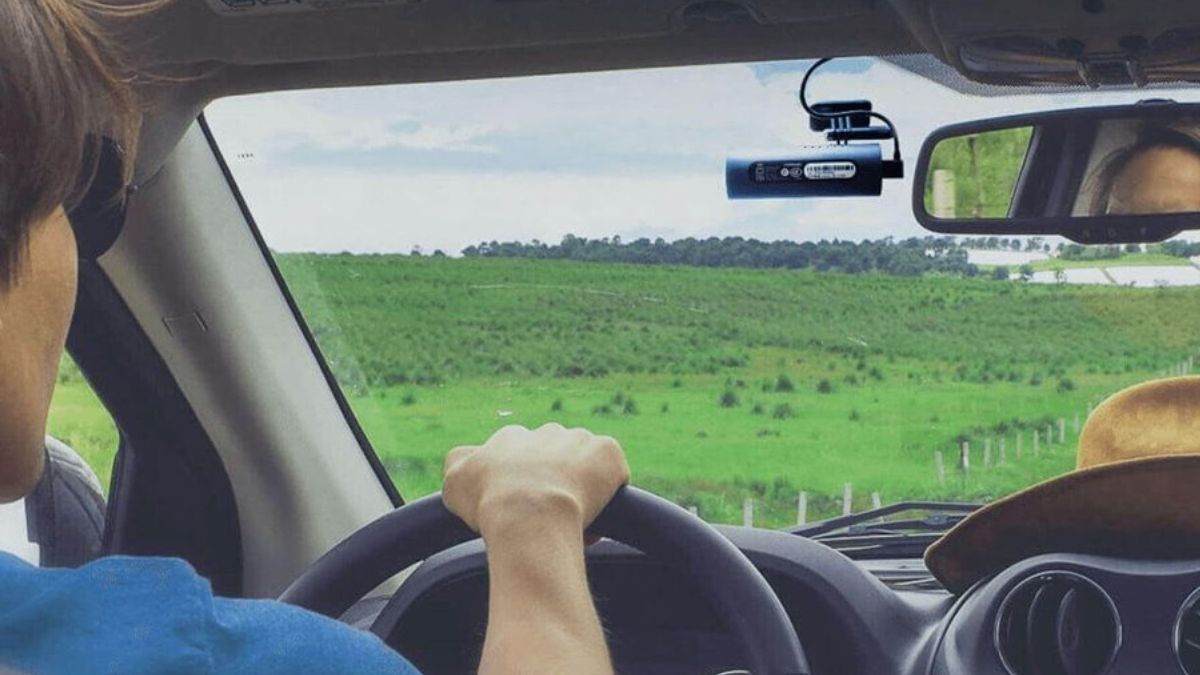 Best Mini Dashcams for Clean Windshield Installations