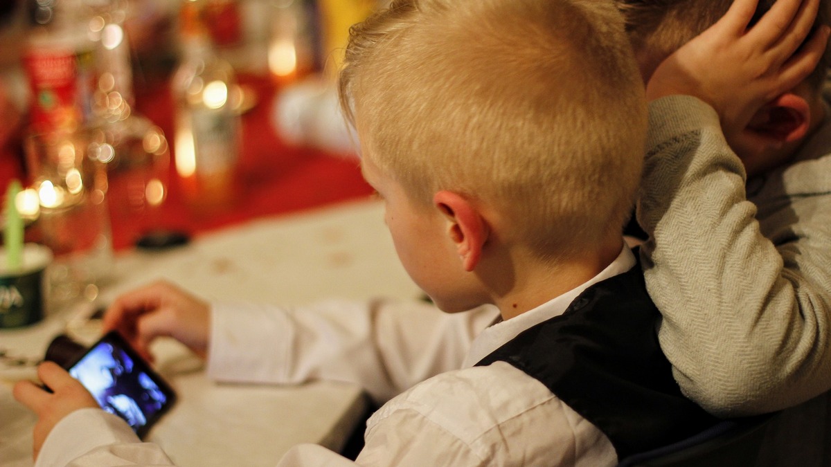 Children Prey to Online Ads of Harmful Products, Regulation Needed - UN Study