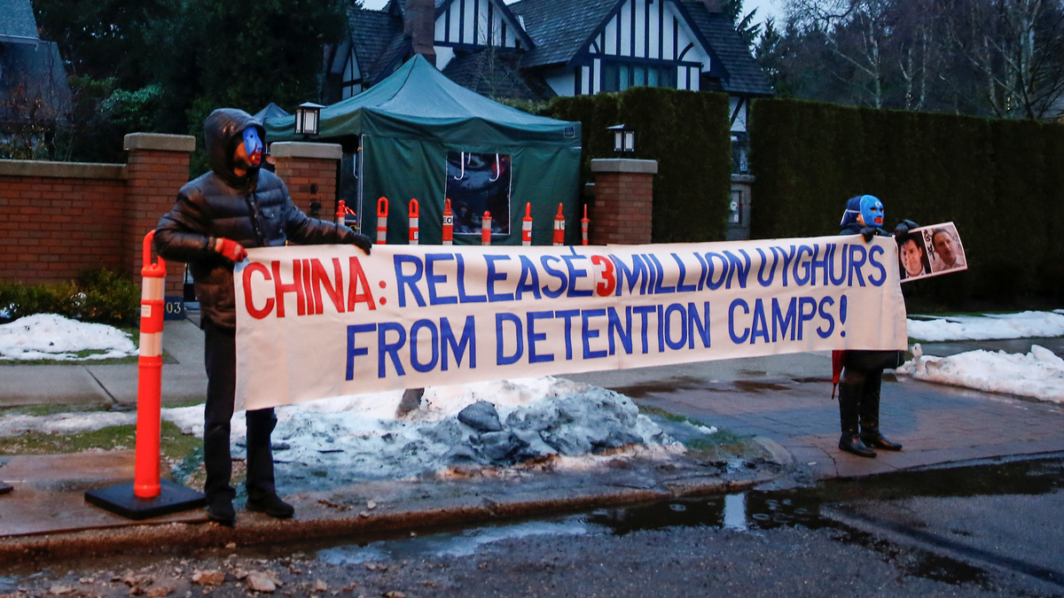 Apple, Samsung, Huawei, Others Accused of Using Forced Chinese Labour