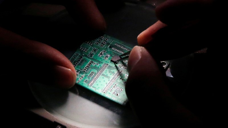 China Cuts Tax Rates for Chipmakers Amid Trade Tensions