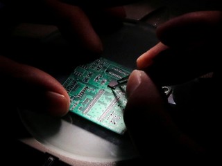 US Passes Bill to Boost Domestic Chip Production Amid Shortage