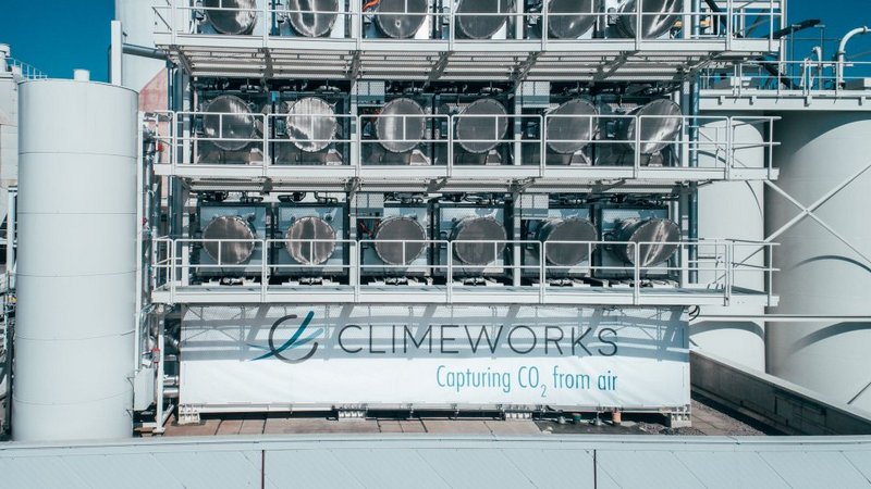 Sucking Carbon From Air, Swiss Firm Wins New Funds for Climate Fix