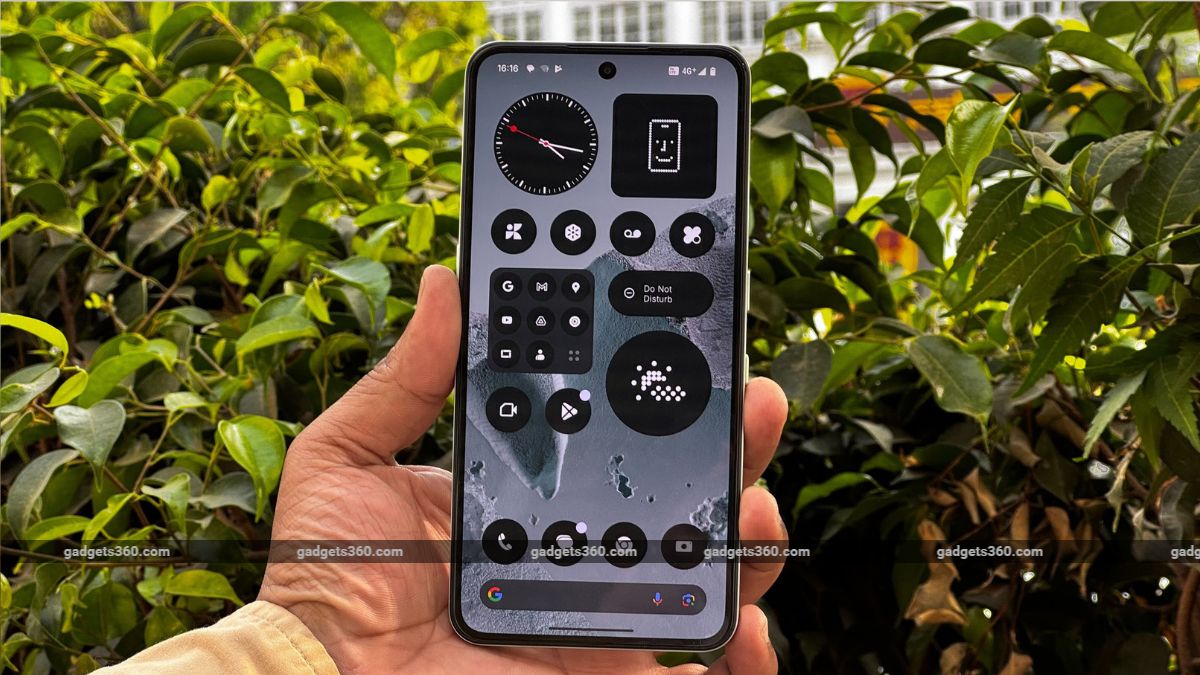 Best Smartphones Under Rs 20,000 With AMOLED Display: Realme P4 5G, CMF Phone 2 Pro, Tecno Pova Slim and More