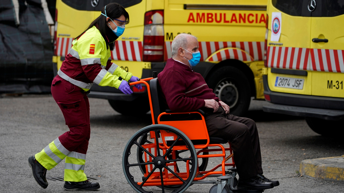 AI Tool Predicts Which Coronavirus Patients Get Deadly 'Wet Lung'