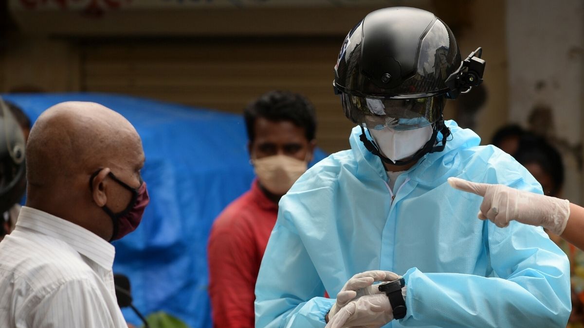 Mumbai Deploys 'Smart Helmets' to Screen for Coronavirus