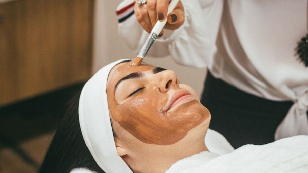 VLCC vs. Shahnaz Husain: Best At-Home Facial Kits for an Instant Parlour Glow
