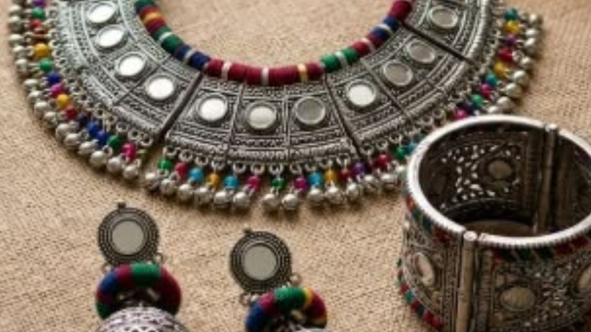 Top Navratri Garba Accessories: Silver Jewellery, Latkans, &amp; Festive Belts