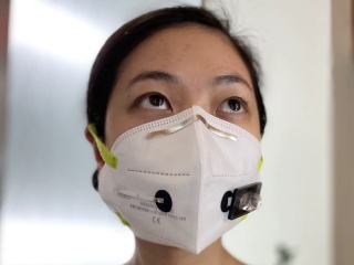 This Face Mask Tech Uses Biosensors to Detect COVID-19 in Your Breath Within 90 Minutes