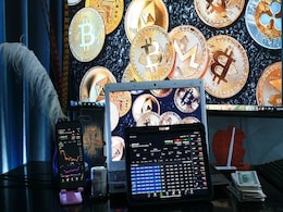 Bitcoin Trades Close to $95,000, Majority Altcoins See Price Reduction as Market Consolidates Bitcoin Trades Close to $95,000, Majority Altcoins See Price Reduction as Market Consolidates