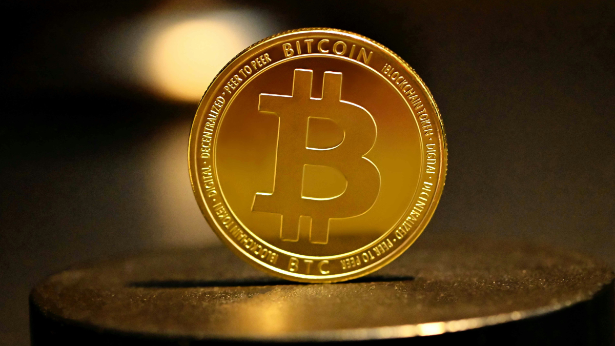 Cryptocurrency Market Remains Under Pressure as Bitcoin Price Slides Toward $64,000