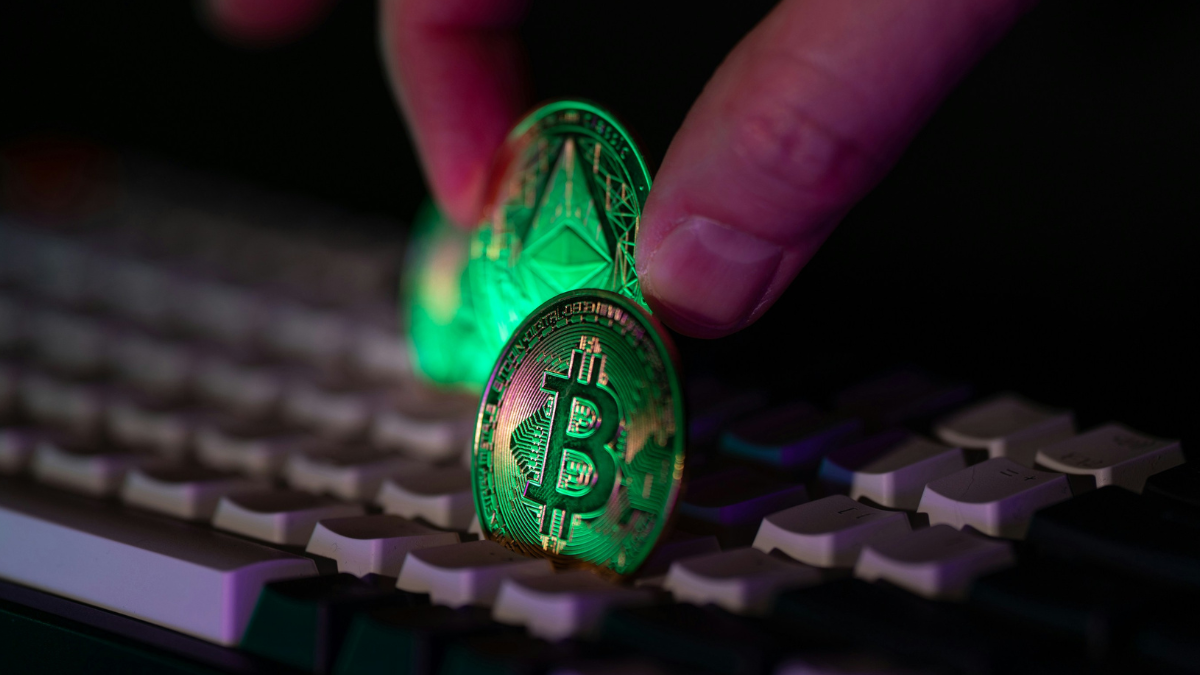 Bitcoin Holds Above $64,000 as Lower Oil Prices Boost Crypto Sentiment