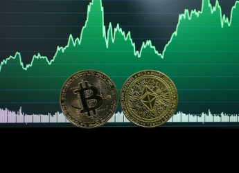 Bitcoin Rebounds as Whales Keep Buying Despite ETF Outflows