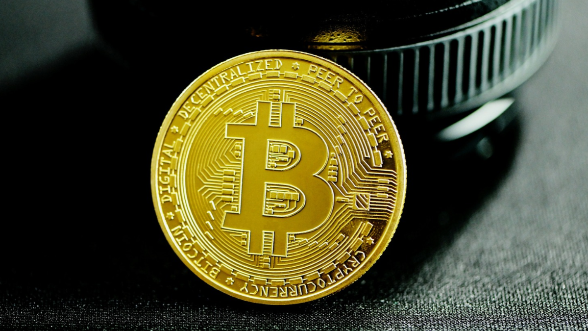 Bitcoin Falls Below $63,000 as Middle East Tensions Weigh on Crypto