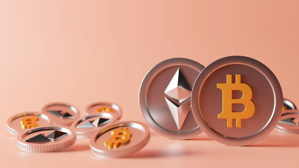 Bitcoin Rebounds as $297.6 Million Flows Into US Spot ETFs