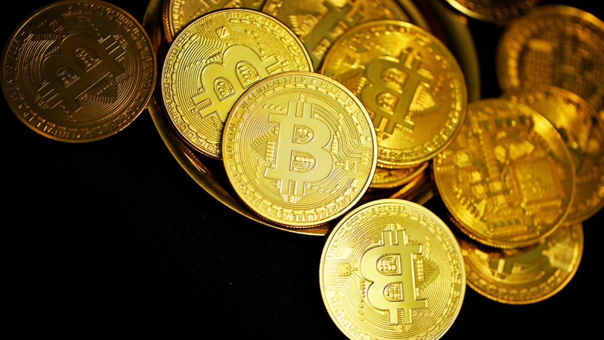 Bitcoin Holds Near $83,000 as Tesla Keeps 11,509 BTC Holdings